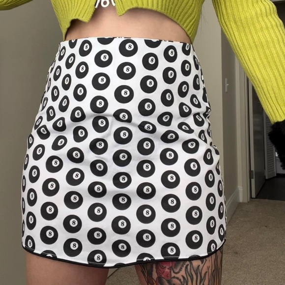 8 ball print skirt - Picture 2 of 4